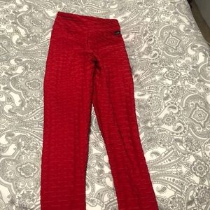 Lici Fit red textured leggings. New without tags